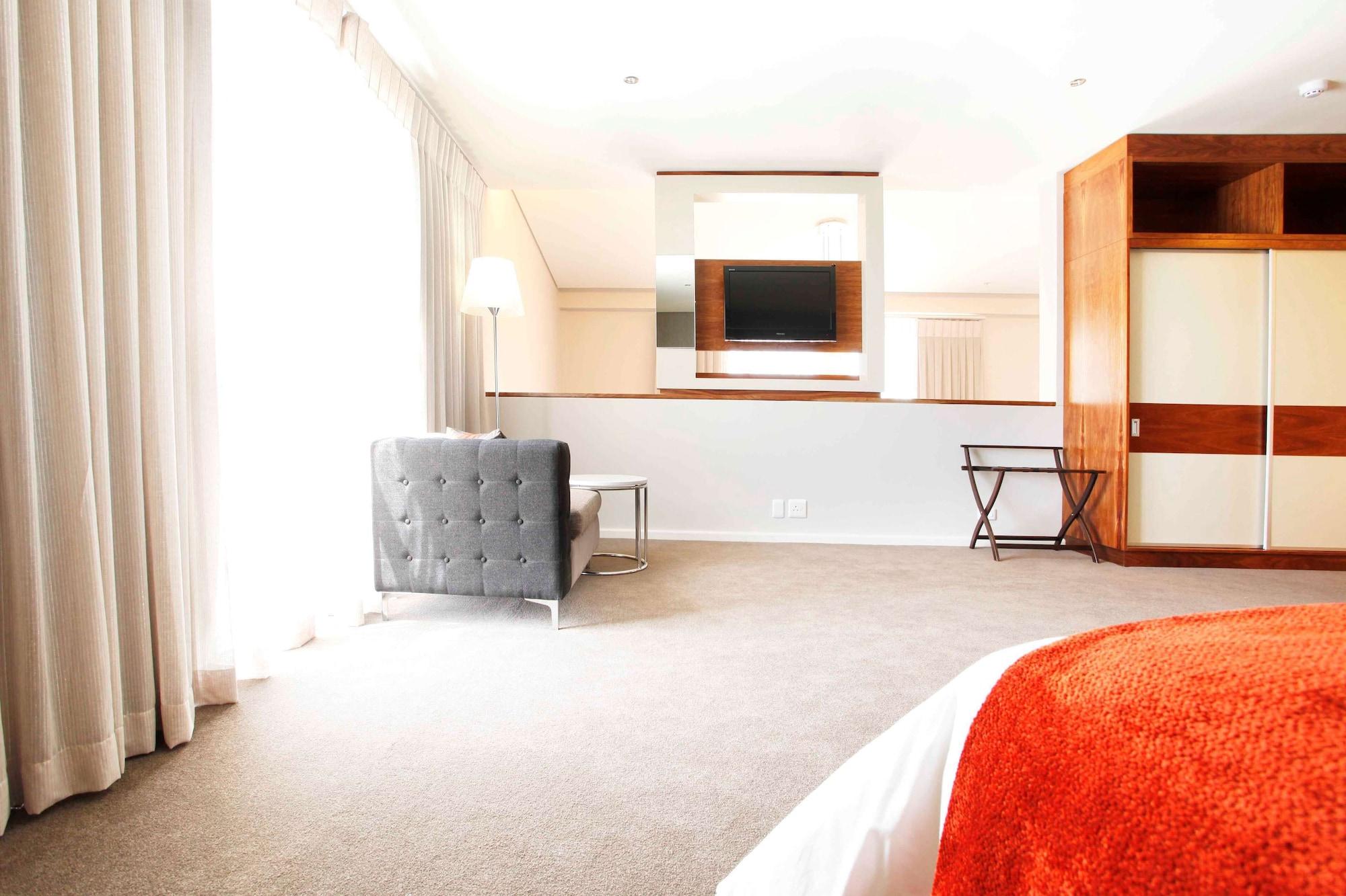 Doubletree By Hilton Upper Eastside Hotel