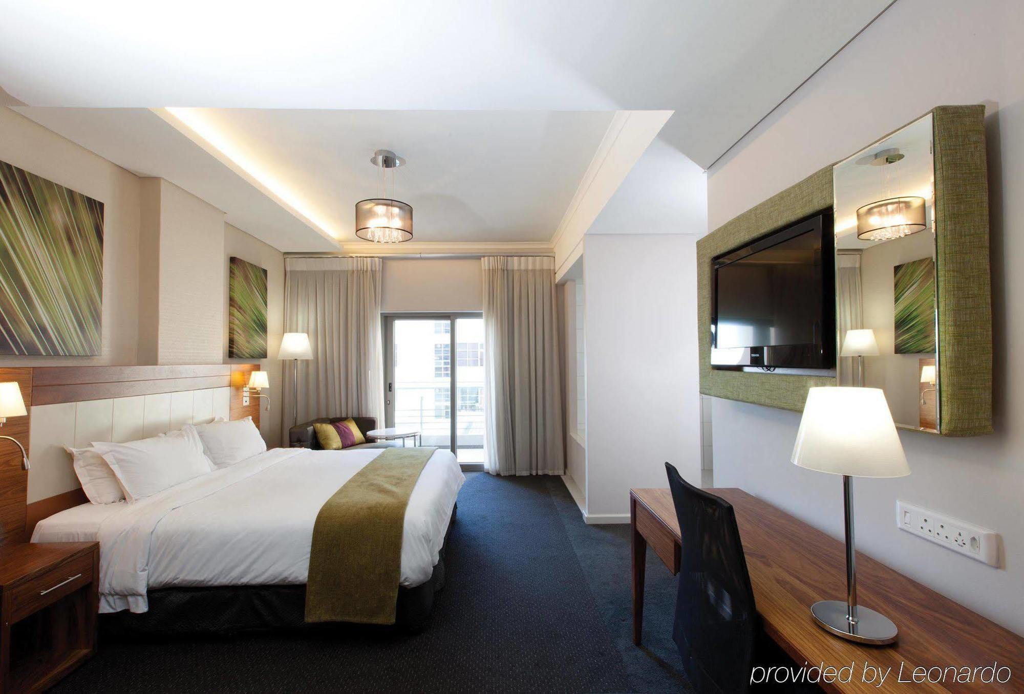 Doubletree By Hilton Upper Eastside Hotel Cape Town