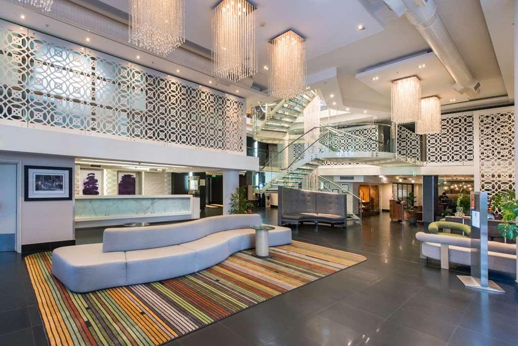 Doubletree By Hilton Upper Eastside Hotel